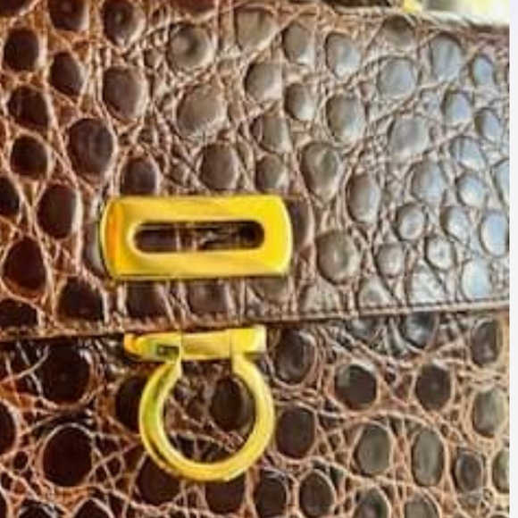 💎✨VERY RARE!💎✨Iconic Auth Salvatore Ferragamo Gancini 2way Croc Embossed Brown - Picture 12 of 16